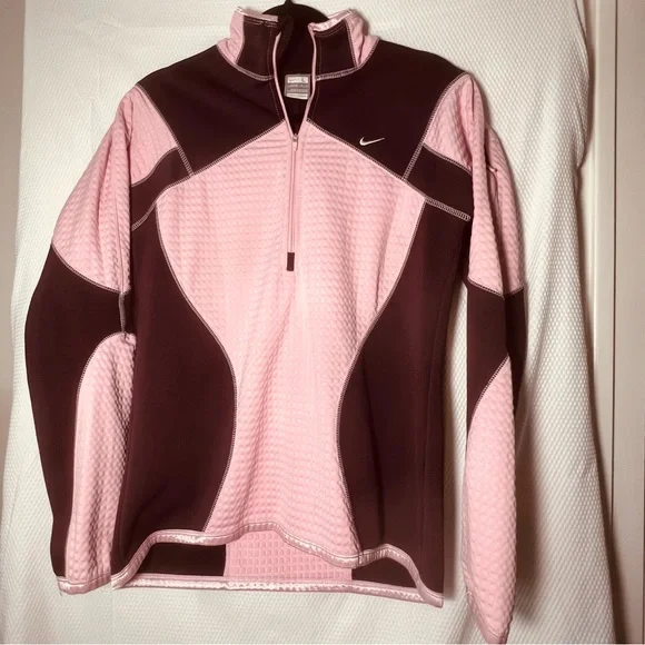 Nike Women's Pink and Maroon activewear jacket - Picture 4 of 5